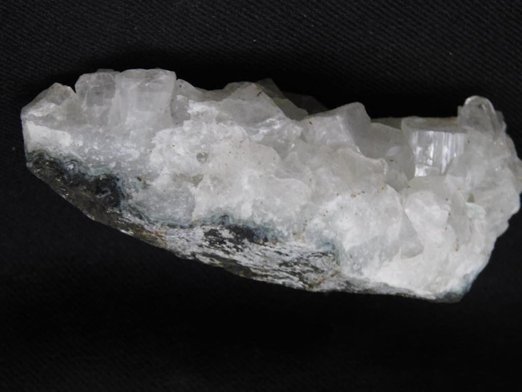 Clear Quartz Specimen With Cluster Formation Rock Stone Lapidary Specimen: Clear Quartz Specimen With Cluster Formation Rock Stone Lapidary Specimen