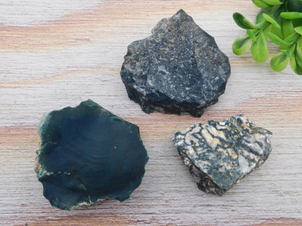 MIXED ROUGH ROCK LOT STONE LAPIDARY SPECIMEN - NATURAL TUMBLING AND CABBING ROUGH: This grouping of rough natural stone is ideal for anyone who enjoys tumbling, cabbing, or simply collecting raw rock specimens. It's a practical way for rockhounds and lapidary hobbyists to add variet
