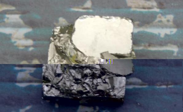 ILLUSTRIOUS SPANISH PYRITE CUBE ROCK STONE LAPIDARY SPECIMEN NATURAL PYRITE CRYSTAL FOR ROCKHOUNDS: This Spanish pyrite cube showcases the mineral's classic natural cubic crystal habit. A strong choice for both new and seasoned mineral collectors alike. Refer to the photos for the specific