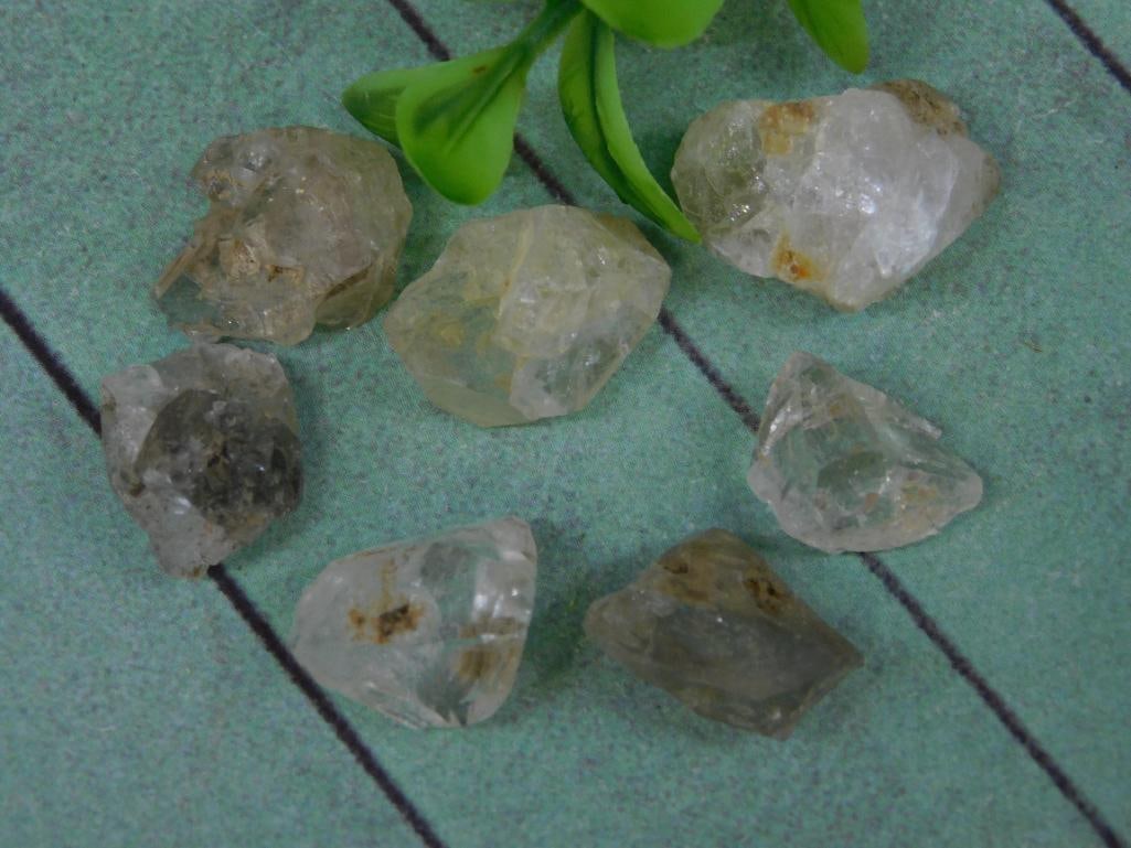 HERKIMER DIAMONDS ROCK STONE LAPIDARY SPECIMEN: WELCOME TO HATMAN AUCTIONS! SPECIAL NOTICE: Please see photos for measurements and descriptions. ***Yes, we have in house shipping with MANY REPEAT CUSTOMERS because of our streamlined service.