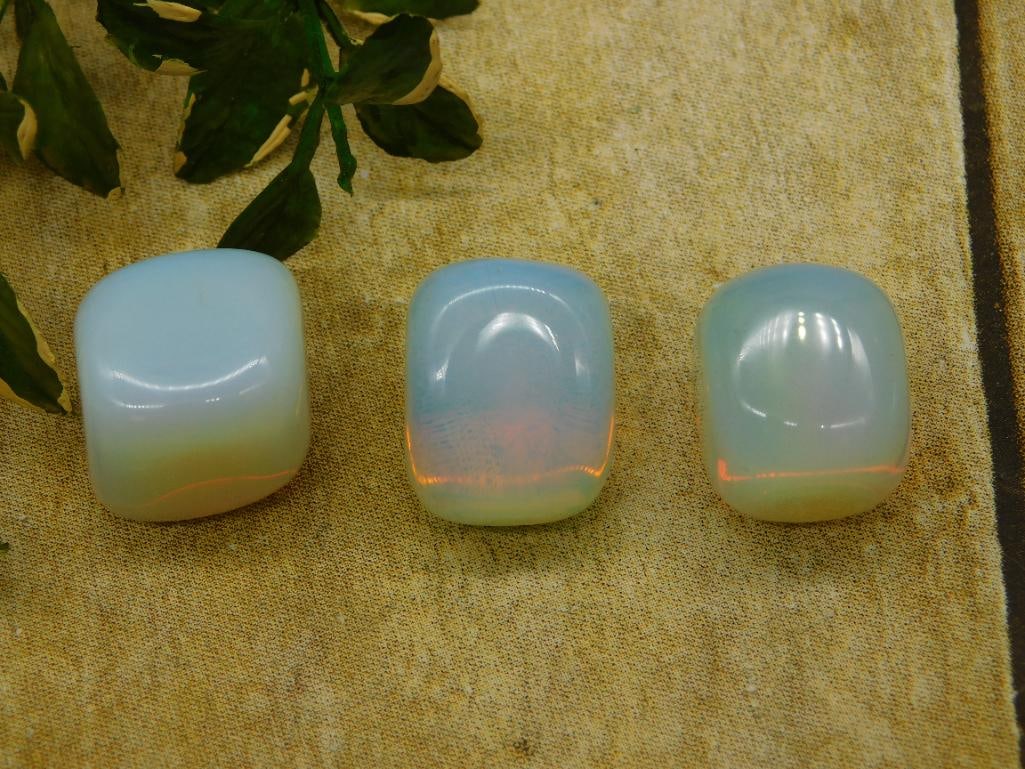 OPALITE ROCK STONE LAPIDARY SPECIMEN: WELCOME TO HATMAN AUCTIONS! SPECIAL NOTICE: Please see photos for measurements and descriptions. ***Yes, we have in house shipping with MANY REPEAT CUSTOMERS because of our streamlined service. ****We