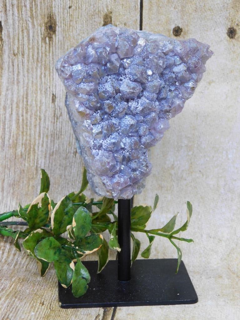 ANGEL AURA AMETHYST DISPLAY ROCK STONE LAPIDARY SPECIMEN: ANGEL AURA AMETHYST DISPLAY ROCK STONE LAPIDARY SPECIMEN — Part of our Discover Hidden Harbor, Crystals and Gems auction at HATMAN'S Auctions! Please see photos for measurements and condition. YES, 