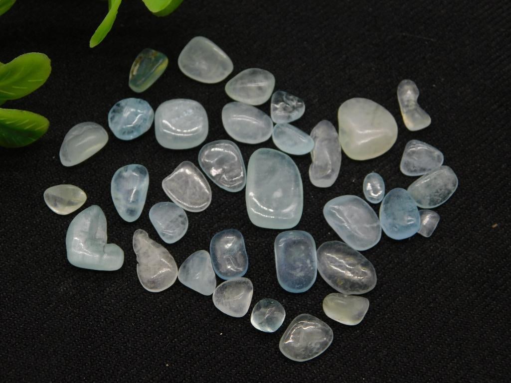 AQUAMARINE ROCK STONE LAPIDARY SPECIMEN: WELCOME TO HATMAN AUCTIONS! SPECIAL NOTICE: Please see photos for measurements and descriptions. ***Yes, we have in house shipping with MANY REPEAT CUSTOMERS because of our streamlined service. ****We