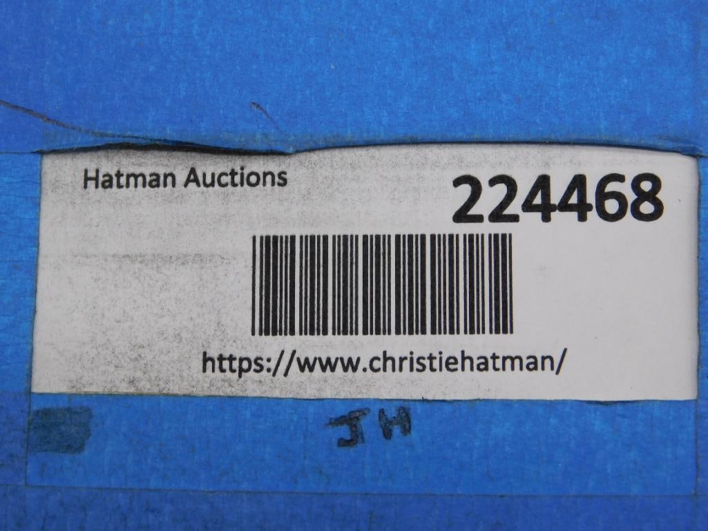 HAMMERED PENDANT ON STONE CHIP NECKLACE WITH TURQUOISE ACCENT: HAMMERED PENDANT ON STONE CHIP NECKLACE WITH TURQUOISE ACCENT - Part of our Discover Golden Attic, Crystals and Gems auction at HATMAN'S Auctions! Please see photos for measurements and condition.
