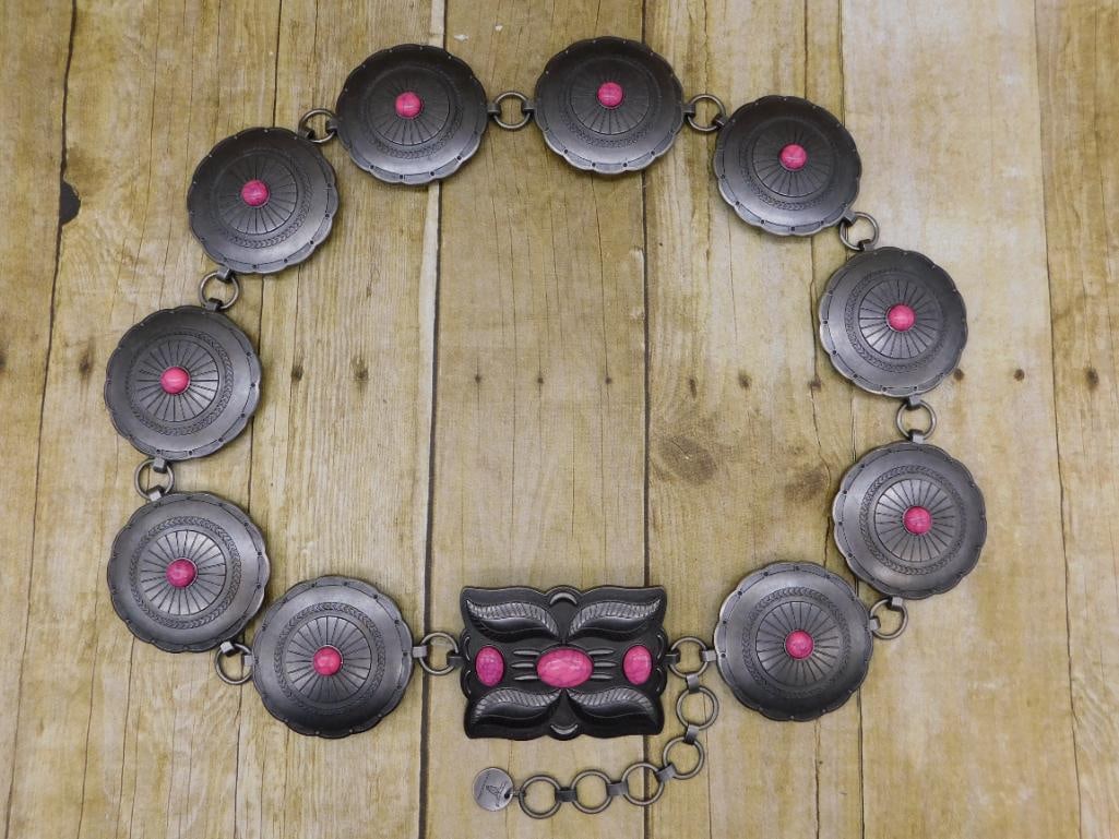 CONCHO BELT: WELCOME TO HATMAN AUCTIONS! SPECIAL NOTICE: Please see photos for measurements and descriptions. ***Yes, we have in house shipping with MANY REPEAT CUSTOMERS because of our streamlined service.