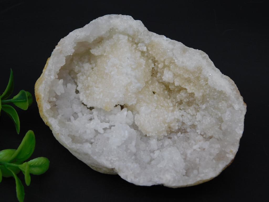 GEODE ROCK STONE LAPIDARY SPECIMEN - 2