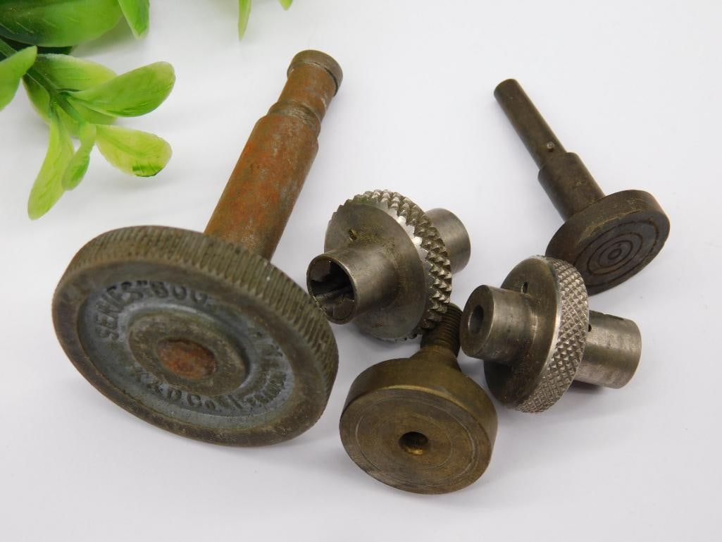 7 Vintage Waltham Watch Faces WATCHMAKER WATCHMAKING TOOLS: - Includes 7 vintage Waltham watch faces. | - Assortment of round and rectangular shapes, all featuring clear Waltham branding. | - Each dial shows varying degrees of age-related wear, discoloration,
