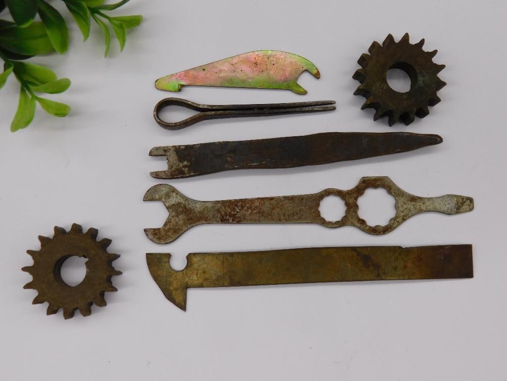 SPECIALIZED WATCHMAKER WATCHMAKING TOOLS HOROLOGY VINTAGE ANTIQUE (1 of 2)