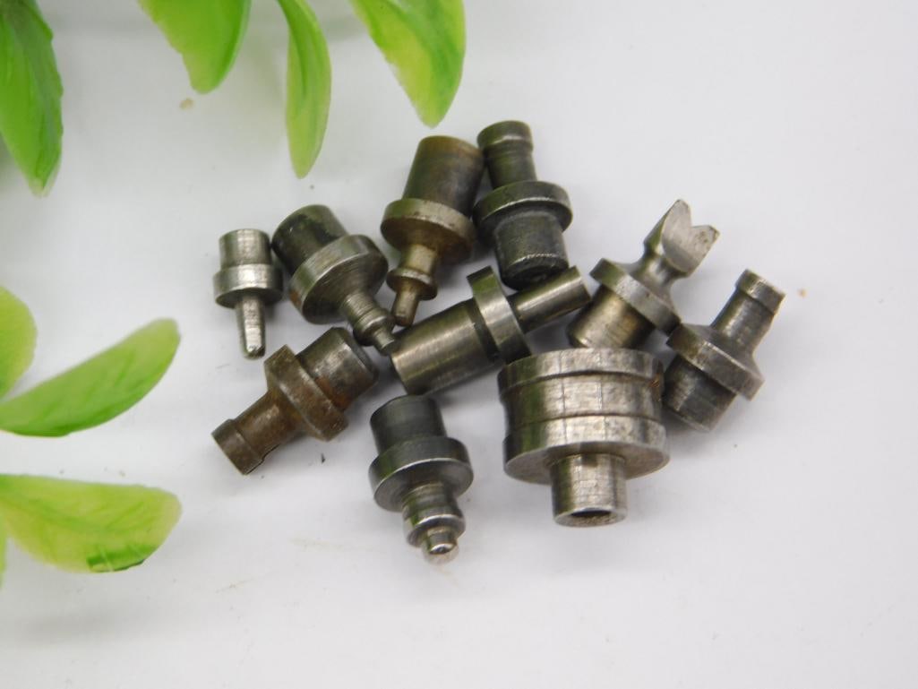 VINTAGE WATCHMAKER WATCHMAKING STUMP TOOLS 3015: Includes a mix of metal stump tools of varying shapes and sizes. Suitable for industrial applications or watchmaking projects requiring precision components. Made from durable metal materials for long