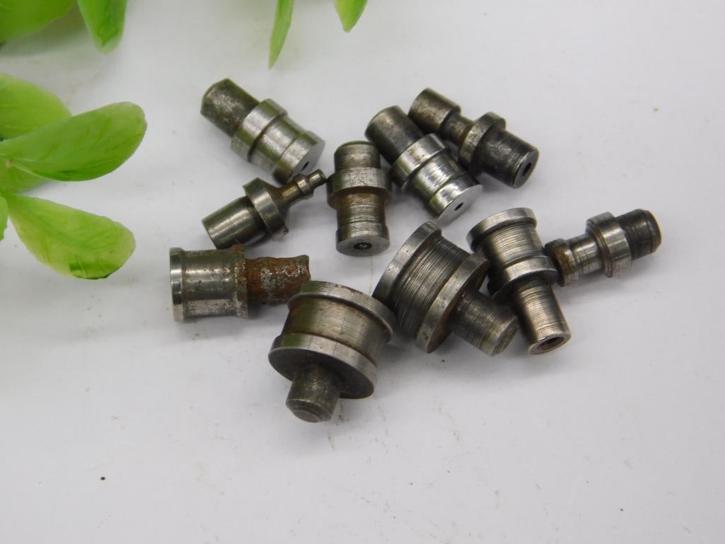 VINTAGE WATCHMAKER WATCHMAKING STUMP TOOLS 3024: Includes a mix of metal stump tools of varying shapes and sizes. Suitable for industrial applications or watchmaking projects requiring precision components. Made from durable metal materials for long
