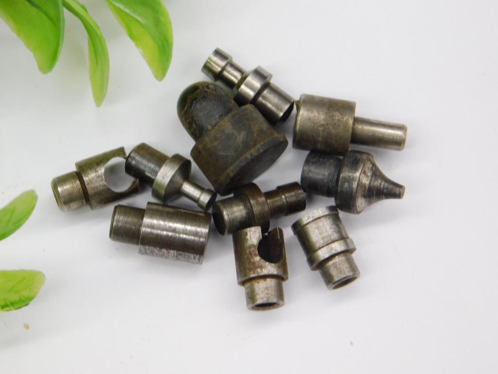 VINTAGE WATCHMAKER WATCHMAKING STUMP TOOLS 3073: Includes a mix of metal stump tools of varying shapes and sizes. Suitable for industrial applications or watchmaking projects requiring precision components. Made from durable metal materials for