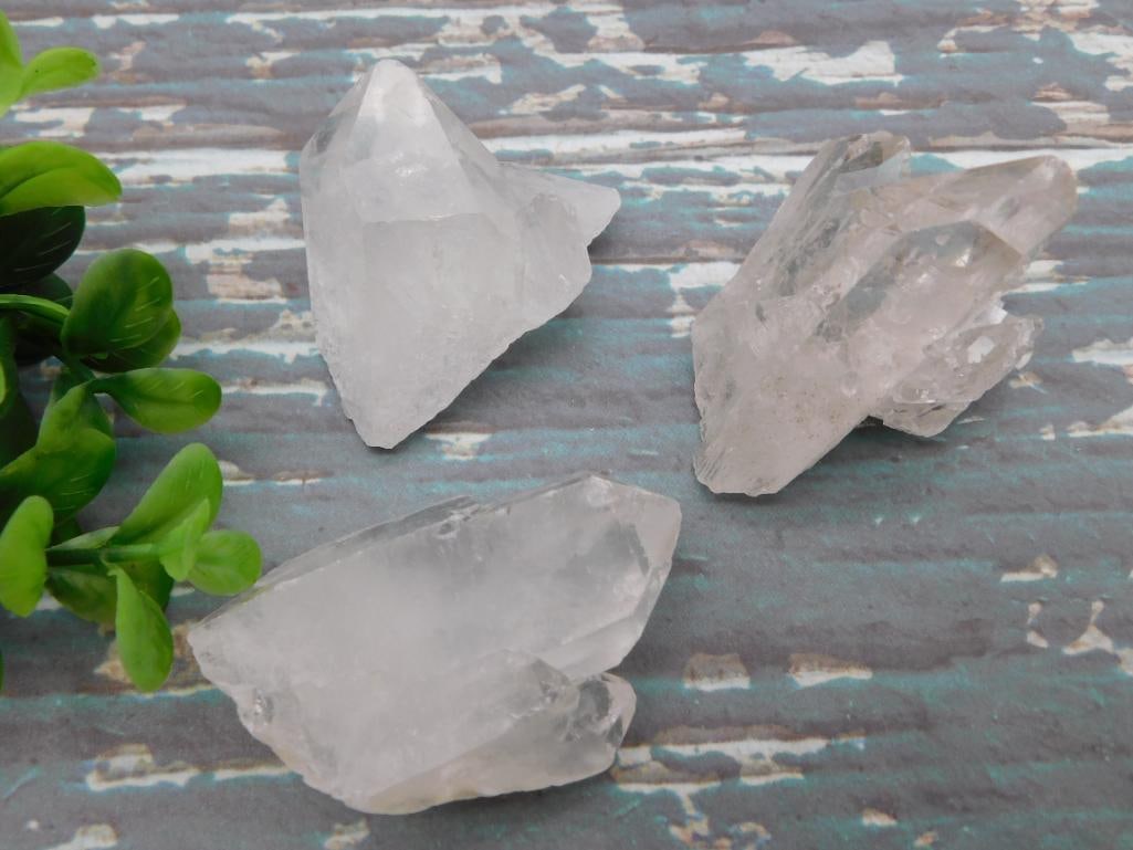 QUARTZ NATURAL CRYSTAL POINT DISPLAY COLLECTOR SPECIMEN