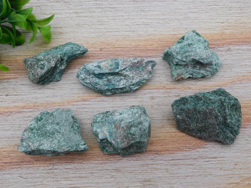 FUCHSITE NATURAL GREEN MICA MINERAL COLLECTOR CRYSTAL SPECIMEN