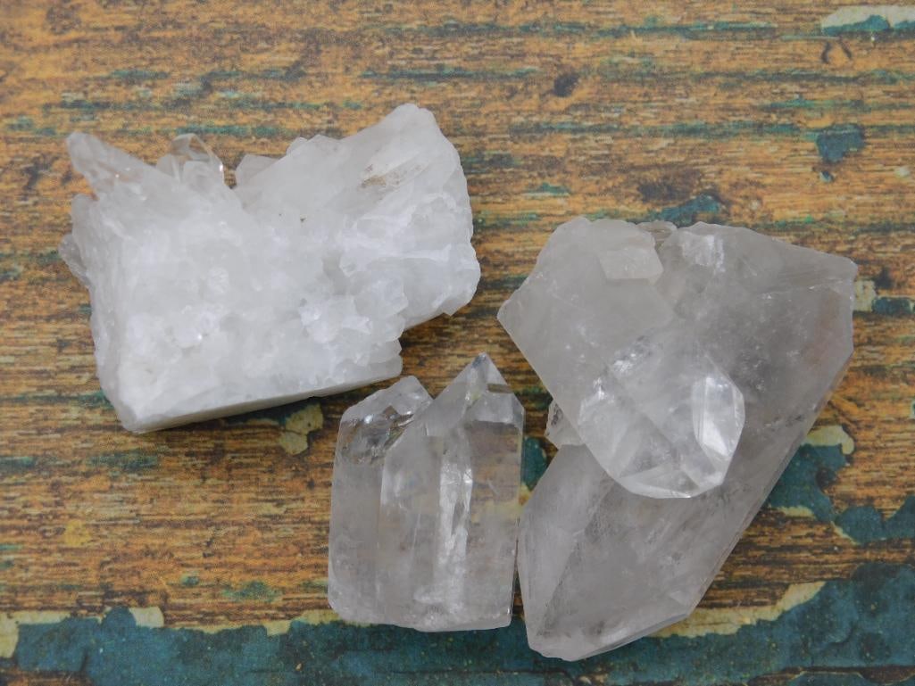 QUARTZ NATURAL MINERAL CRYSTAL FORMATION COLLECTOR SPECIMEN (1 of 3)