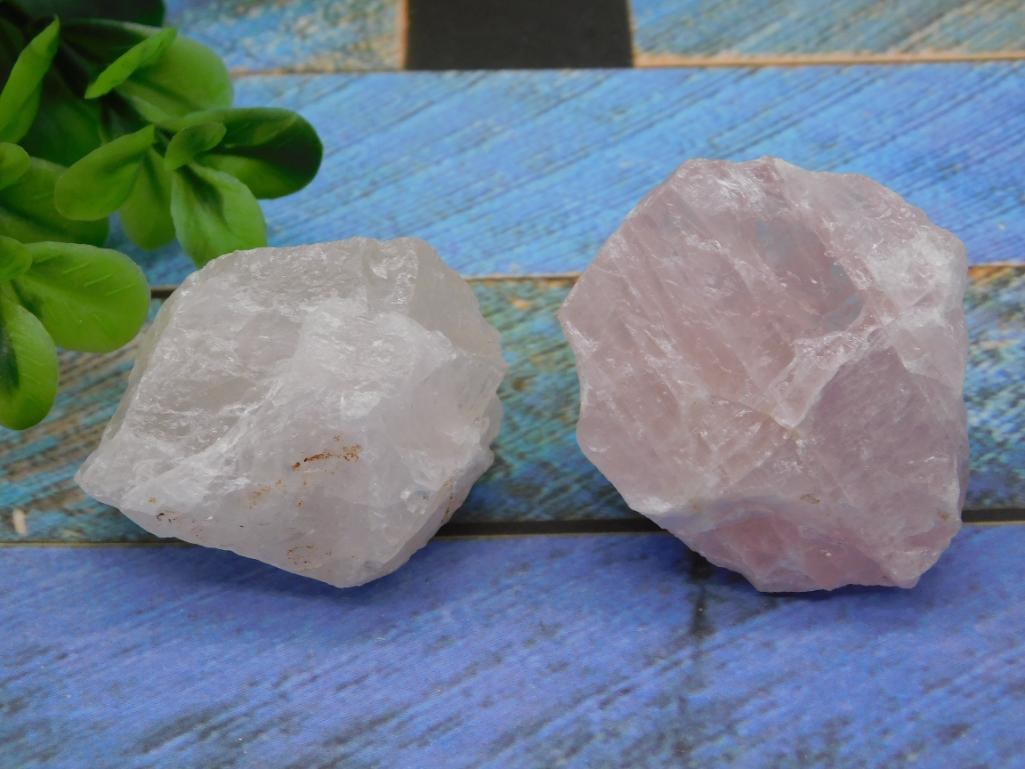 ROSE QUARTZ NATURAL PINK CRYSTAL HEALING STONE COLLECTOR SPECIMEN: This rose quartz specimen offers the soft pink coloring collectors and healing crystal enthusiasts love, a lovely addition to any crystal collection. See photos for exact size and condition.