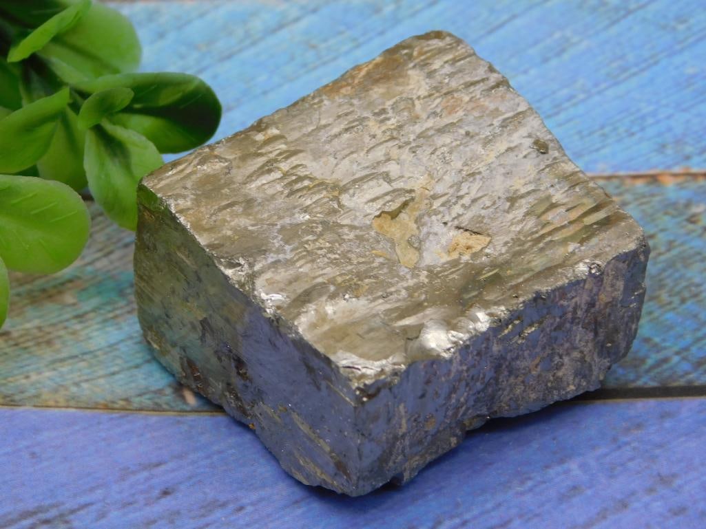 ILLUSTRIOUS SPANISH PYRITE CUBE ROCK STONE LAPIDARY SPECIMEN NATURAL FOOLS GOLD CRYSTAL FOR: This illustrious Spanish pyrite cube is a striking natural crystal formation prized by mineral collectors. A wonderful pick for rockhounds, mineral collectors, or anyone who loves natural crystal