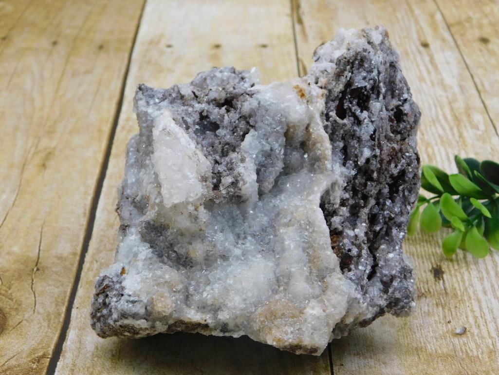 CHALCEDONY NATURAL GEMSTONE FOR LAPIDARY AND DISPLAY (1 of 2)