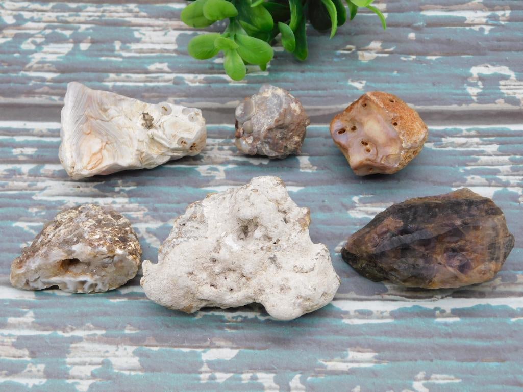 MIXED ROUGH LOT NATURAL STONE ROUGH FOR TUMBLING AND CABBING: This lot of mixed rough stone is ready for tumbling, cabbing, or simple display as natural specimens. Well suited for lapidary hobbyists, rockhounds, and collectors building a rough material stash. Pl
