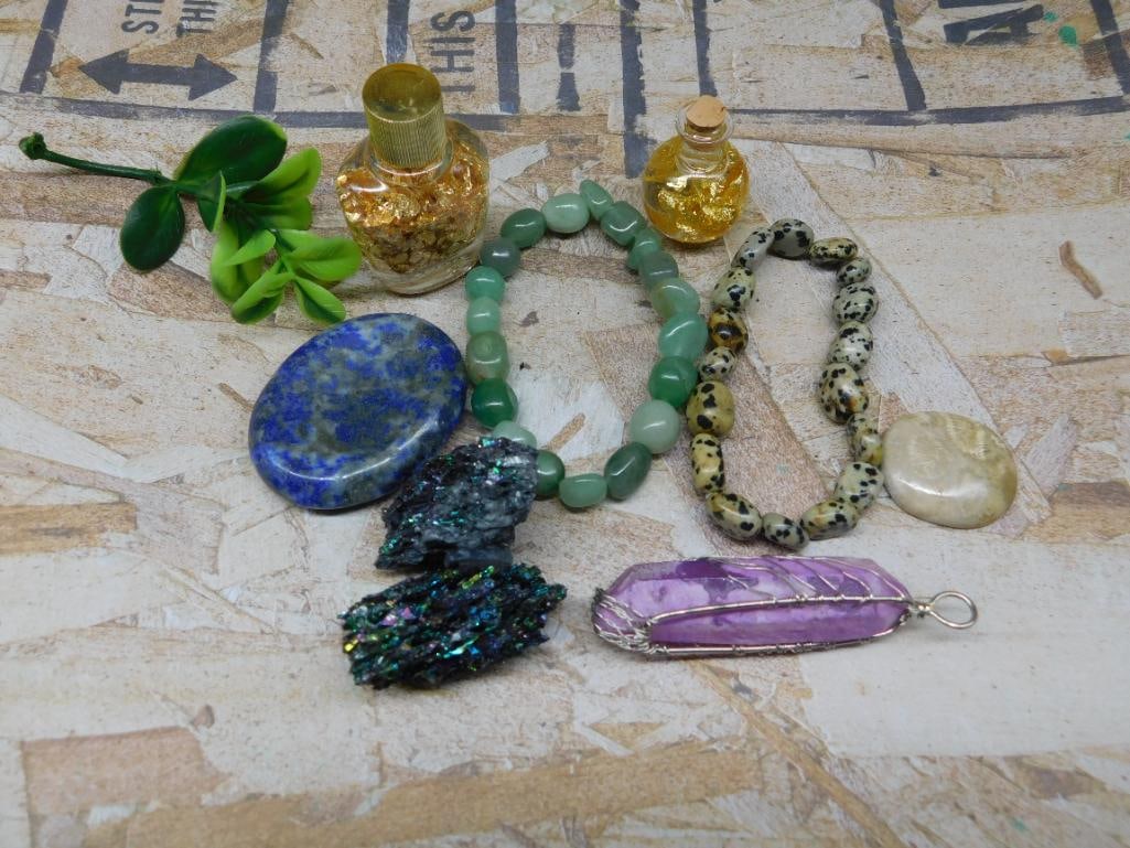 MIXED LOT ROCK STONE LAPIDARY SPECIMEN ROCKHOUND STARTER COLLECTION LOT: A varied collection of natural rocks and minerals is grouped together in this lot. Ideal for rockhounds, students of earth science, and casual collectors alike. Please see photos for exact contents, s