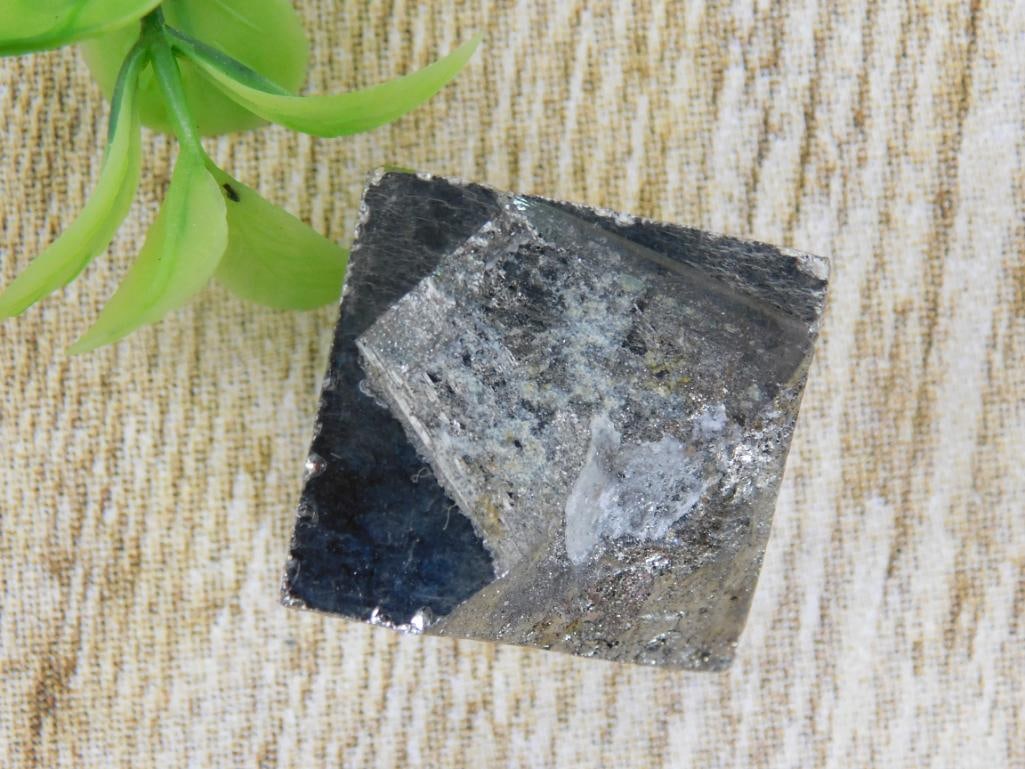 ILLUSTRIOUS SPANISH PYRITE CUBE ROCK STONE LAPIDARY SPECIMEN - PYRITE CRYSTAL CUBE FOR HOME OR