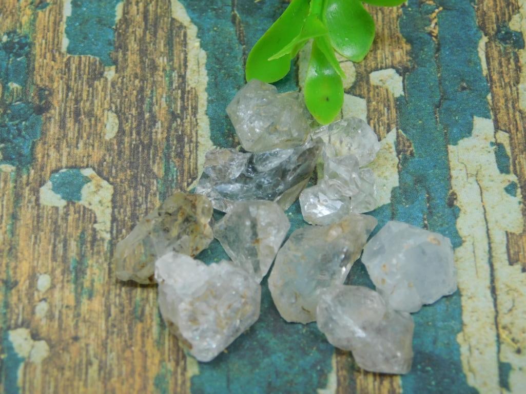 HERKIMER DIAMOND ROCK STONE LAPIDARY SPECIMEN - NATURAL DOUBLE TERMINATED QUARTZ CRYSTAL: This Herkimer diamond specimen is a naturally formed quartz crystal prized by collectors for its distinctive clarity and shape. A wonderful addition to any mineral display. See photos for exact size a