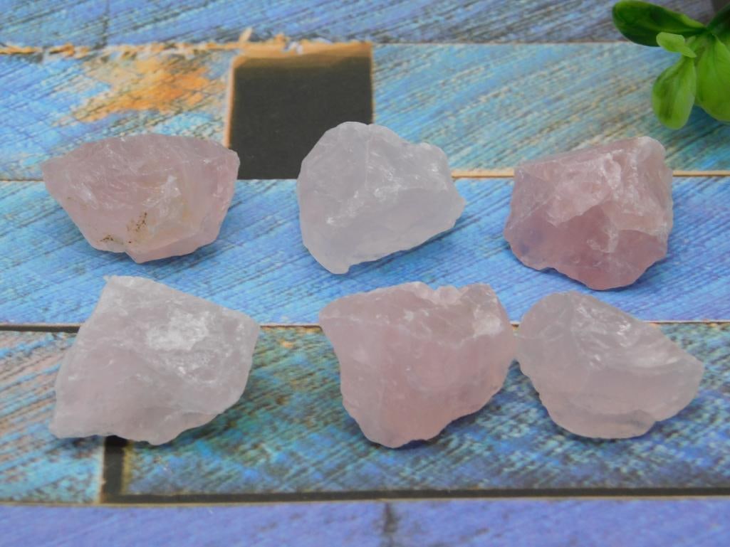 ROSE QUARTZ ROCK STONE LAPIDARY SPECIMEN - NATURAL PINK CRYSTAL HEALING STONE