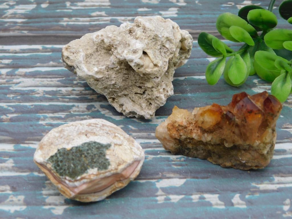 MIXED ROUGH ROCK NATURAL STONE LAPIDARY SPECIMEN - COLLECTOR CABBING ROUGH LOT: This natural rough rock lot brings together a mix of stone types suited for cabbing, tumbling, or simple display in a rock collection. Collectors and lapidary artists will enjoy sorting through the va