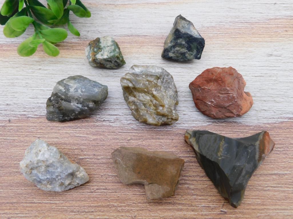 MIXED ROUGH ROCK SPECIMEN LOT NATURAL LAPIDARY STONE - ROCKHOUND CUTTING MATERIAL: Featuring an assortment of raw, natural rock pieces, this lot is a solid choice for rockhounds and lapidary enthusiasts looking for affordable cutting and tumbling material. The variety makes it fun t