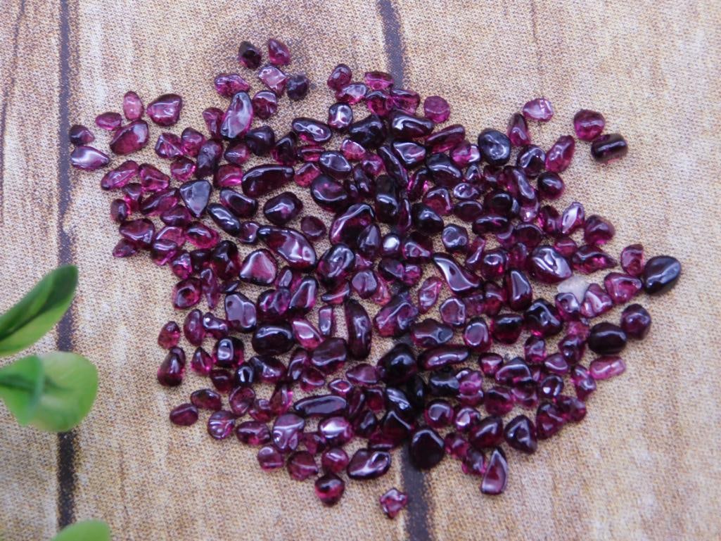 GARNET ROCK STONE LAPIDARY SPECIMEN - NATURAL GEMSTONE CRYSTAL FOR COLLECTORS (1 of 2)