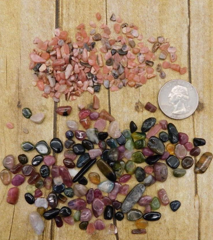 MIXED LOT ROCK STONE LAPIDARY SPECIMEN BUNDLE - ASSORTED NATURAL MINERALS FOR COLLECTORS: A nice grouping of assorted rock and stone specimens, ideal for collectors building out a mineral shelf or rockhounds hunting for their next cutting project. No two pieces are quite alike, which makes