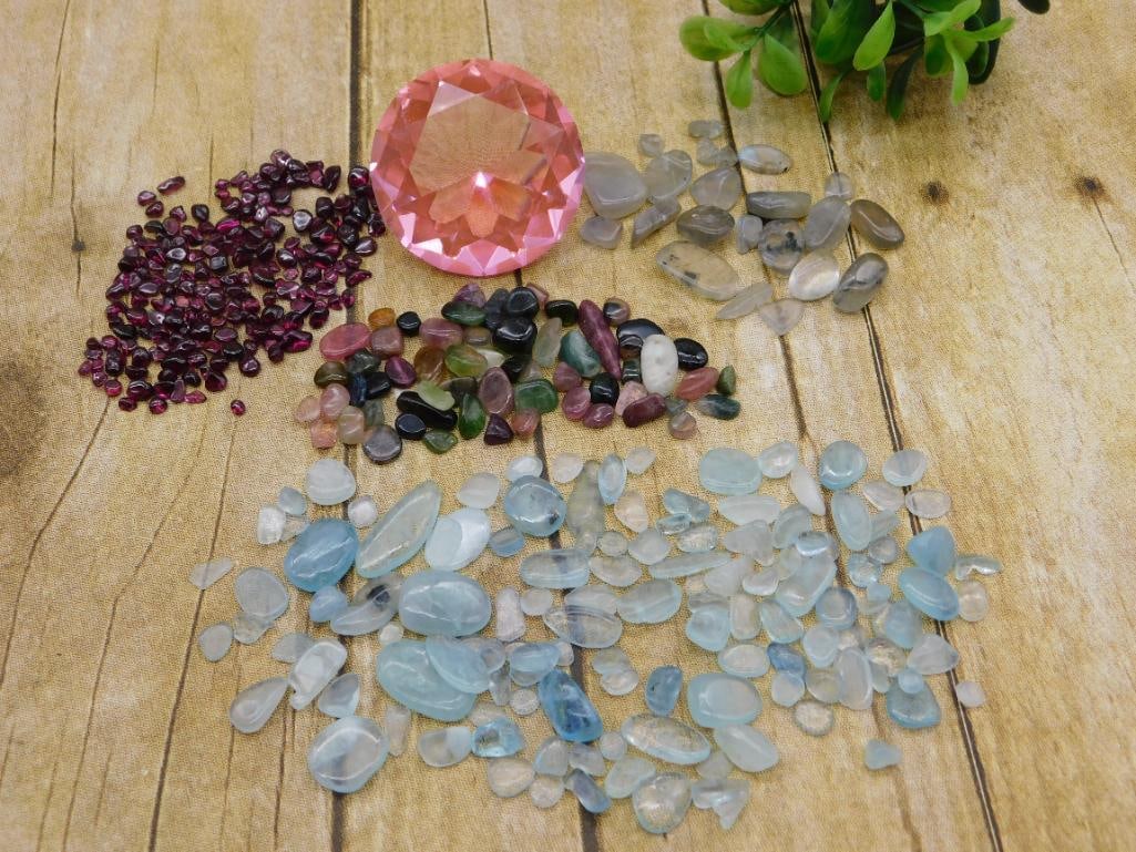 MIXED LOT ROCK STONE LAPIDARY SPECIMEN GROUPING - NATURAL GEMSTONE ROUGH FOR ROCKHOUNDS: This bundle offers a variety of natural stones and mineral specimens in one lot, a good pick for collectors and resellers looking to add volume to their inventory. Great for anyone who enjoys the