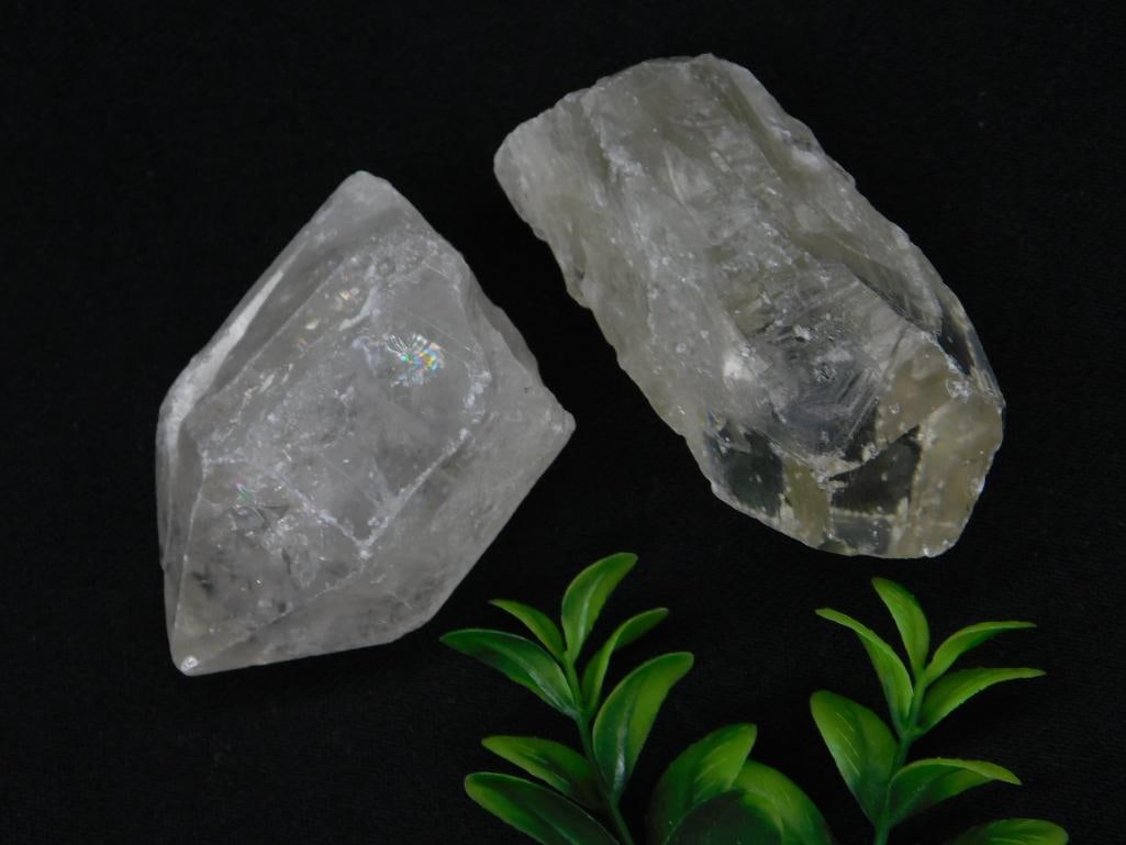 Two Clear Quartz Crystal Points ROCK STONE LAPIDARY SPECIMEN: Two Clear Quartz Crystal Points ROCK STONE LAPIDARY SPECIMEN