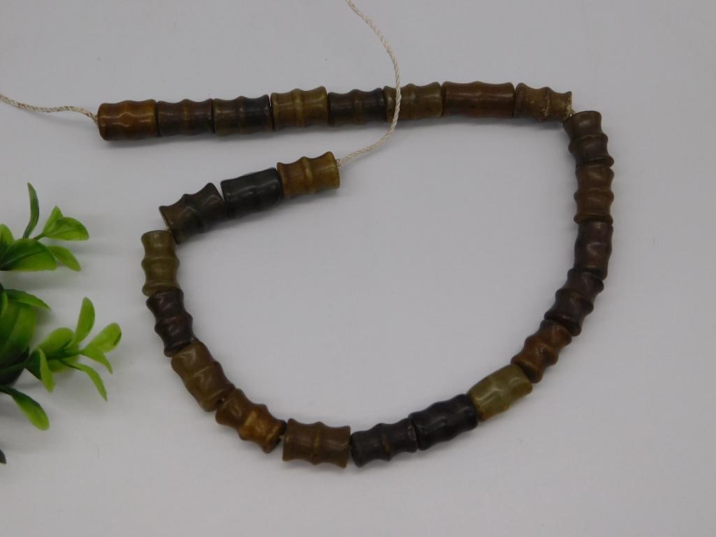 CARVED BEADS STRAND ROCK STONE LAPIDARY SPECIMEN: CARVED BEADS STRAND ROCK STONE LAPIDARY SPECIMEN