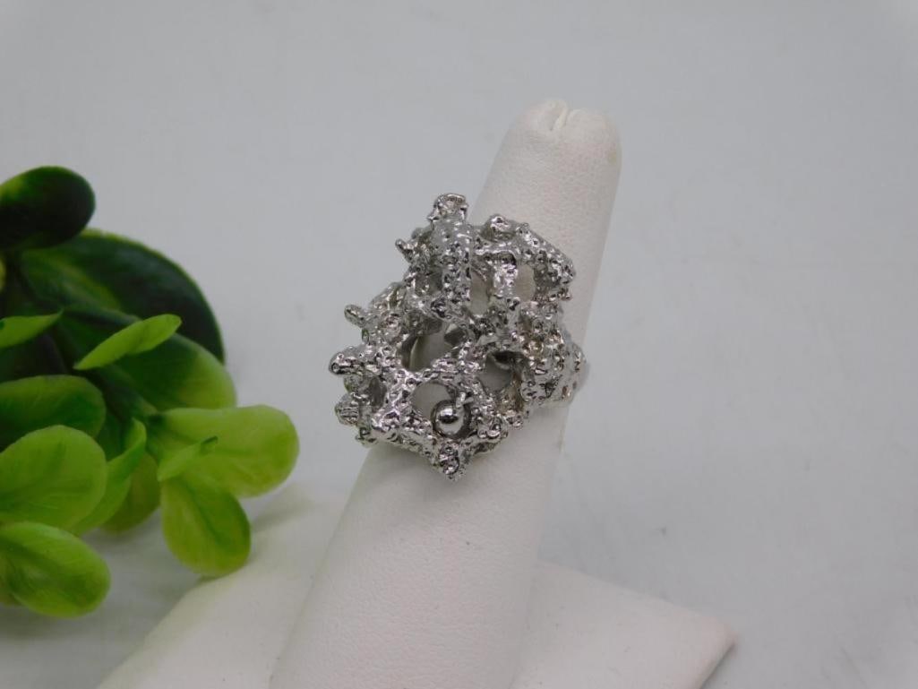HAMMERED SILVER TONE RING - 3
