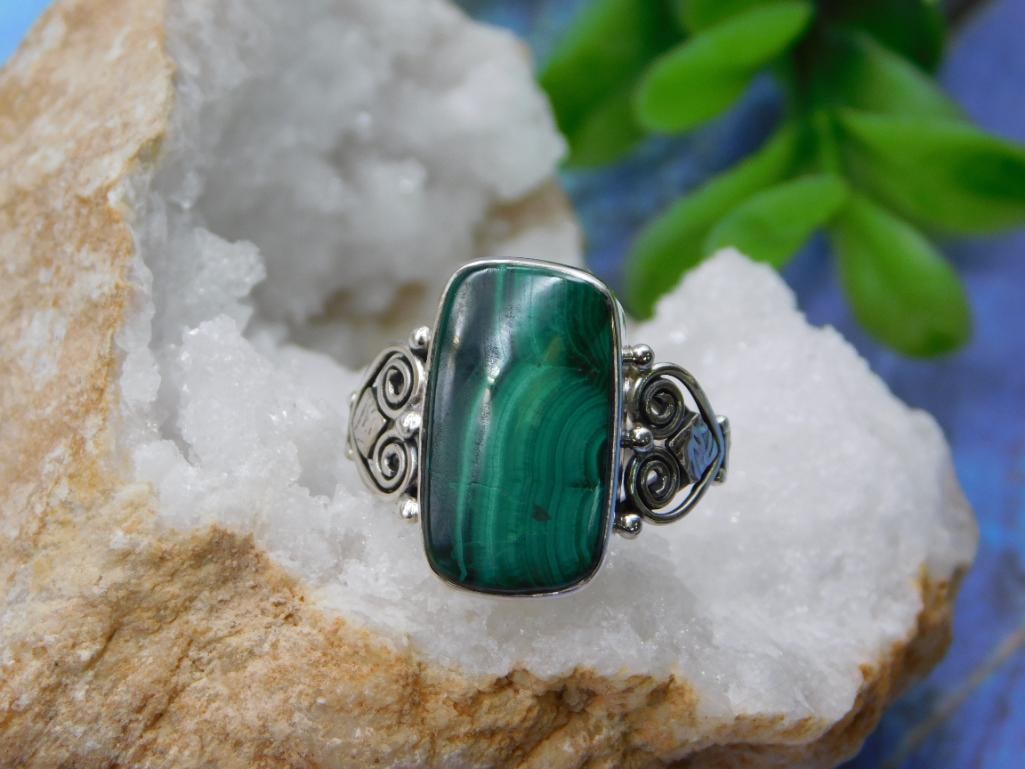 STERLING SILVER MALACHITE RING SIZE 7 ROCK STONE LAPIDARY SPECIMEN: STERLING SILVER MALACHITE RING SIZE 7 ROCK STONE LAPIDARY SPECIMEN