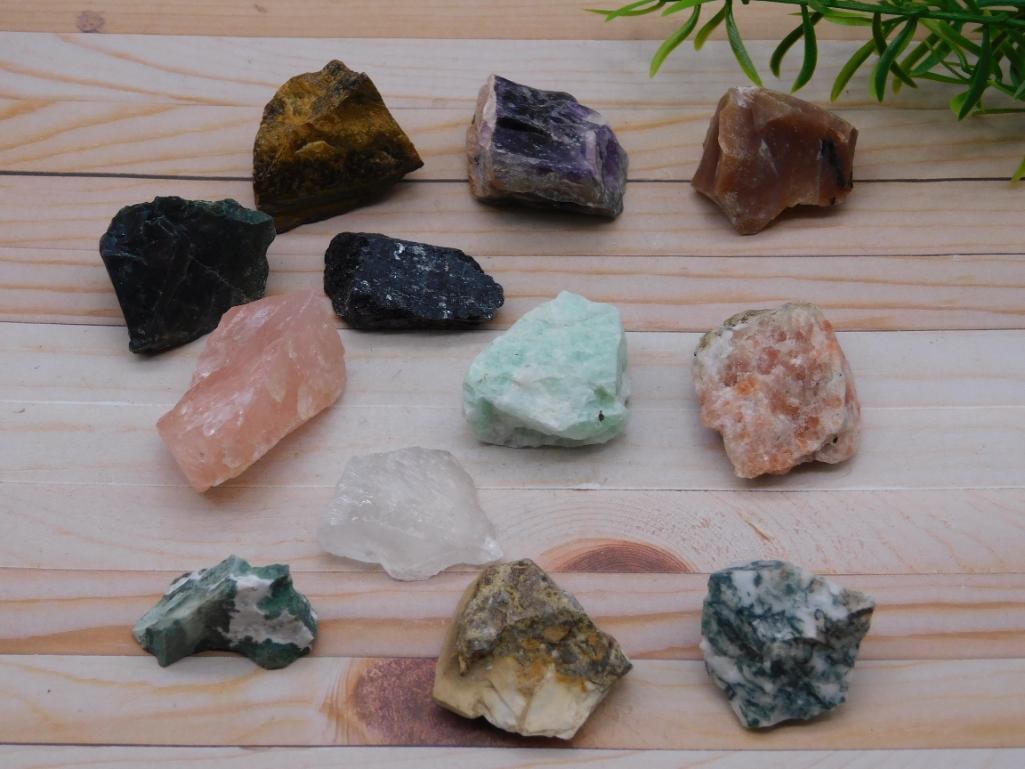 MIXED ROUGH ROCK ROCK STONE LAPIDARY SPECIMEN (1 of 2)