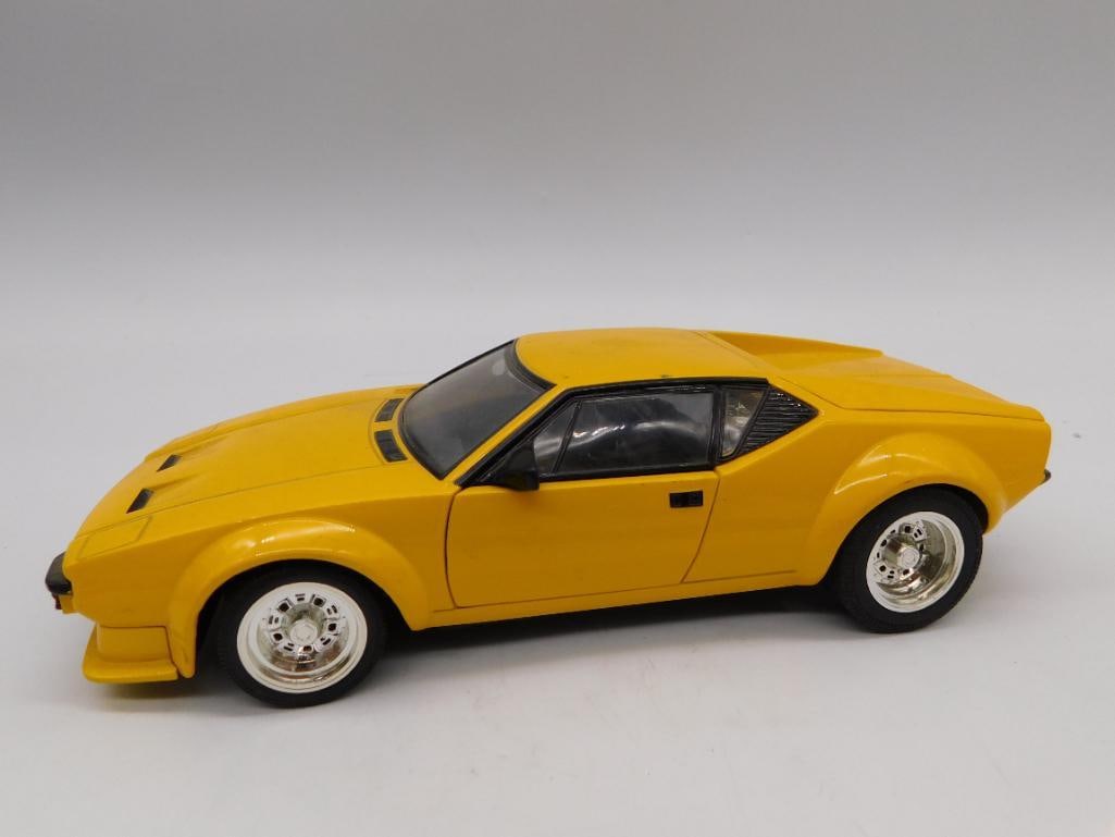 Toy: Yellow De Tomaso Pantera-Style Diecast Model Car with Opening Hood and Doors (1 of 2)