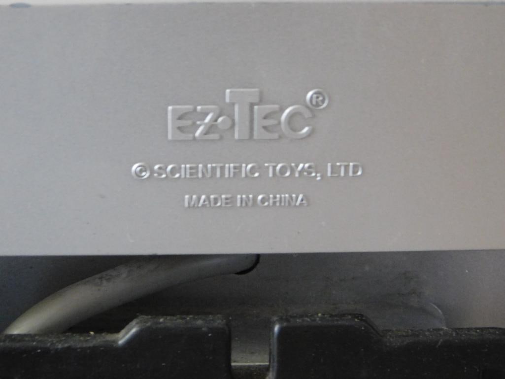 Toy: Buster EZ-Tec Remote Control Robot - 5