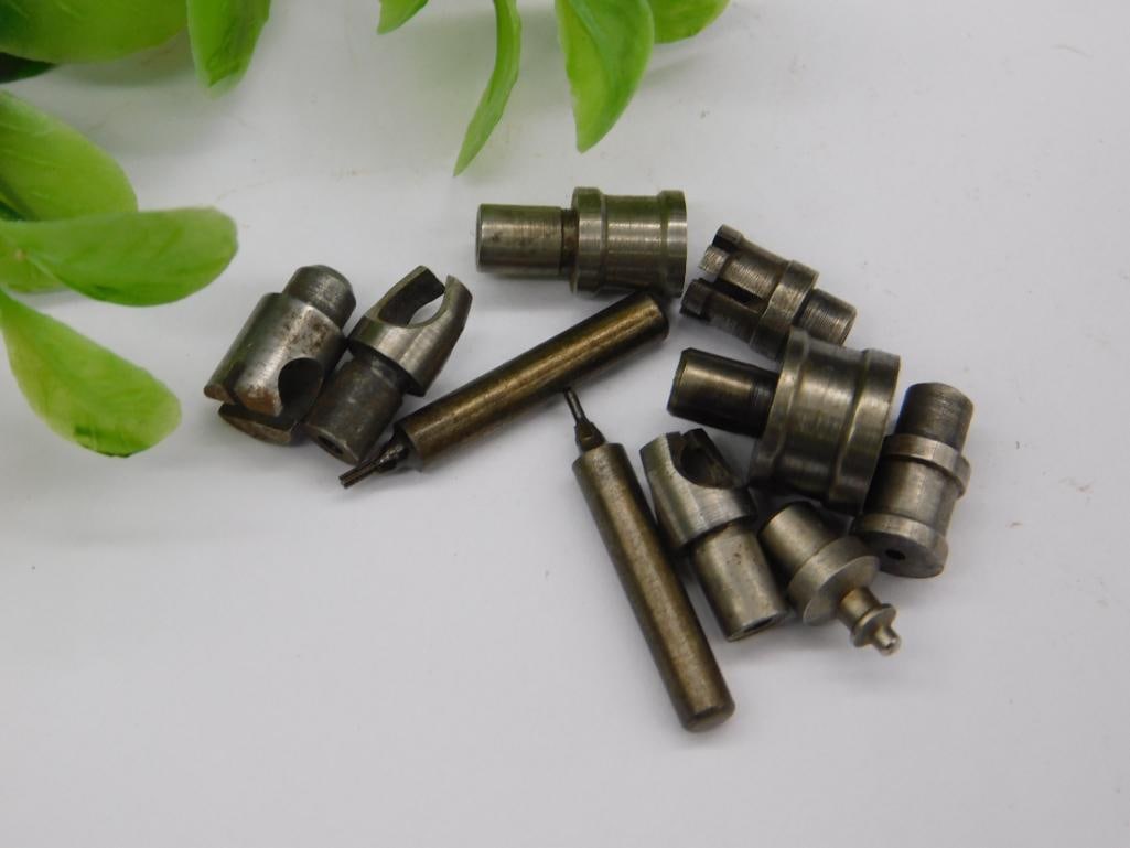 VINTAGE WATCHMAKER WATCHMAKING STUMP TOOLS 3035: Includes a mix of metal stump tools of varying shapes and sizes. Suitable for industrial applications or watchmaking projects requiring precision components. Made from durable metal materials for long