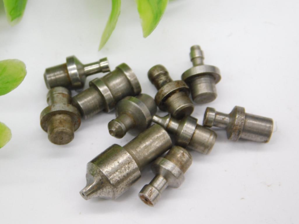 VINTAGE WATCHMAKER WATCHMAKING STUMP TOOLS 3036: Includes a mix of metal stump tools of varying shapes and sizes. Suitable for industrial applications or watchmaking projects requiring precision components. Made from durable metal materials for