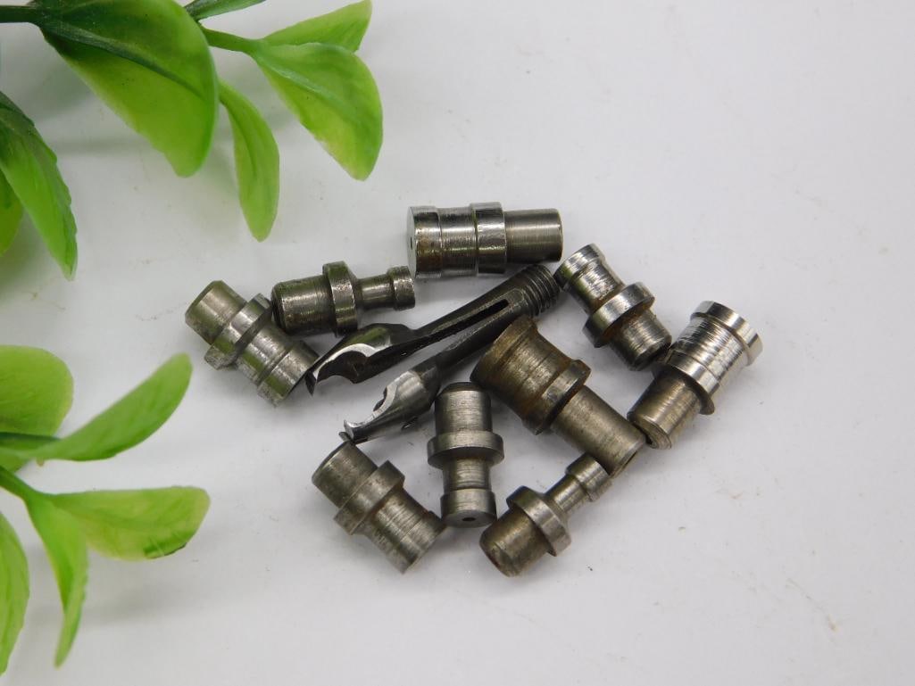VINTAGE WATCHMAKER WATCHMAKING STUMP TOOLS 3041: Includes a mix of metal stump tools of varying shapes and sizes. Suitable for industrial applications or watchmaking projects requiring precision components. Made from durable metal materials for