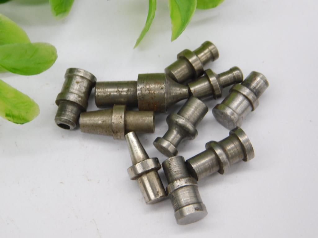 VINTAGE WATCHMAKER WATCHMAKING STUMP TOOLS 3042: Includes a mix of metal stump tools of varying shapes and sizes. Suitable for industrial applications or watchmaking projects requiring precision components. Made from durable metal materials for