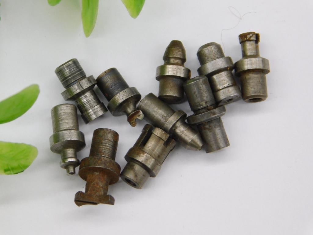 VINTAGE WATCHMAKER WATCHMAKING STUMP TOOLS 3181: Includes a mix of metal stump tools of varying shapes and sizes. Suitable for industrial applications or watchmaking projects requiring precision components. Made from durable metal materials for
