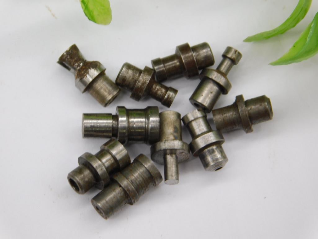 VINTAGE WATCHMAKER WATCHMAKING STUMP TOOLS 3184: Includes a mix of metal stump tools of varying shapes and sizes. Suitable for industrial applications or watchmaking projects requiring precision components. Made from durable metal materials for