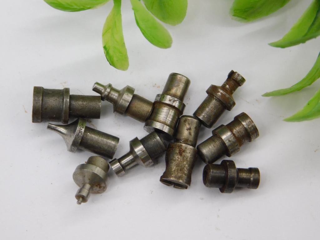 VINTAGE WATCHMAKER WATCHMAKING STUMP TOOLS 3188: Includes a mix of metal stump tools of varying shapes and sizes. Suitable for industrial applications or watchmaking projects requiring precision components. Made from durable metal materials for