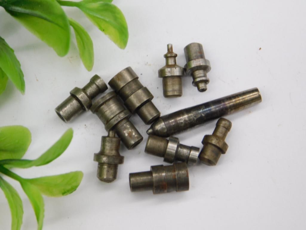 VINTAGE WATCHMAKER WATCHMAKING STUMP TOOLS 3190: Includes a mix of metal stump tools of varying shapes and sizes. Suitable for industrial applications or watchmaking projects requiring precision components. Made from durable metal materials for long