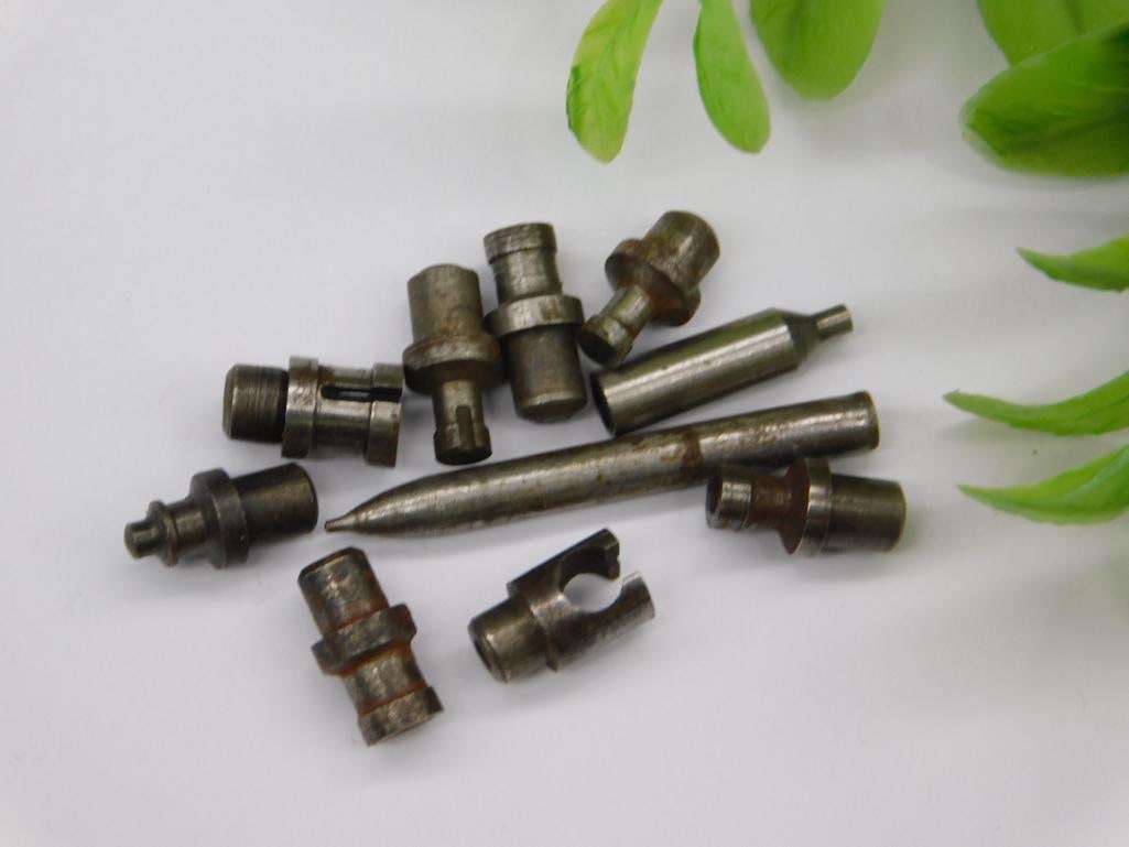 VINTAGE WATCHMAKER WATCHMAKING STUMP TOOLS 3194: Includes a mix of metal stump tools of varying shapes and sizes. Suitable for industrial applications or watchmaking projects requiring precision components. Made from durable metal materials for