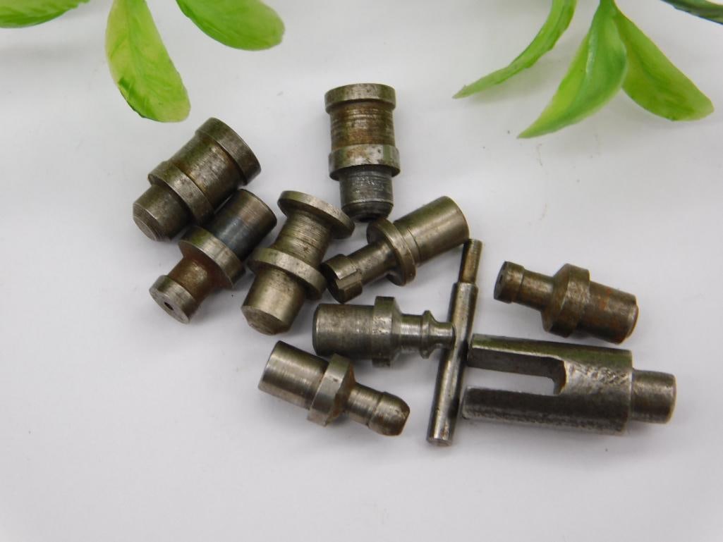 VINTAGE WATCHMAKER WATCHMAKING STUMP TOOLS 3197: Includes a mix of metal stump tools of varying shapes and sizes. Suitable for industrial applications or watchmaking projects requiring precision components. Made from durable metal materials for