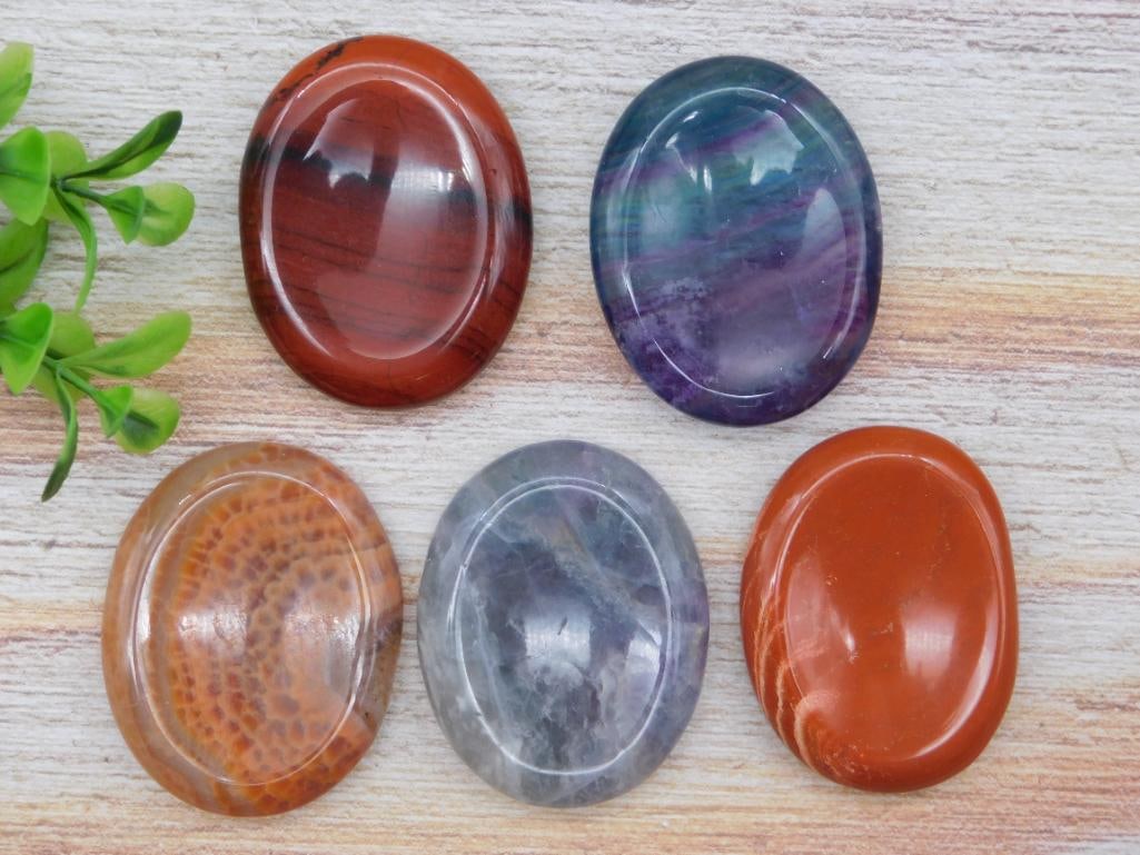 WORRY STONES ROCK STONE LAPIDARY SPECIMEN - 2