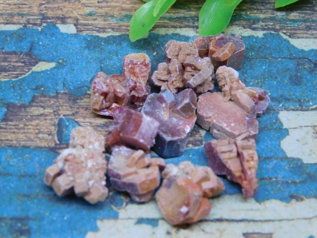 GEM VANADINITE ROCK STONE LAPIDARY SPECIMEN - 2